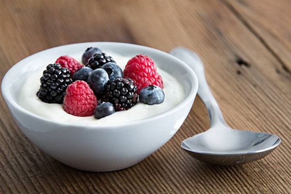Mixed Berry Yogurt Bowl